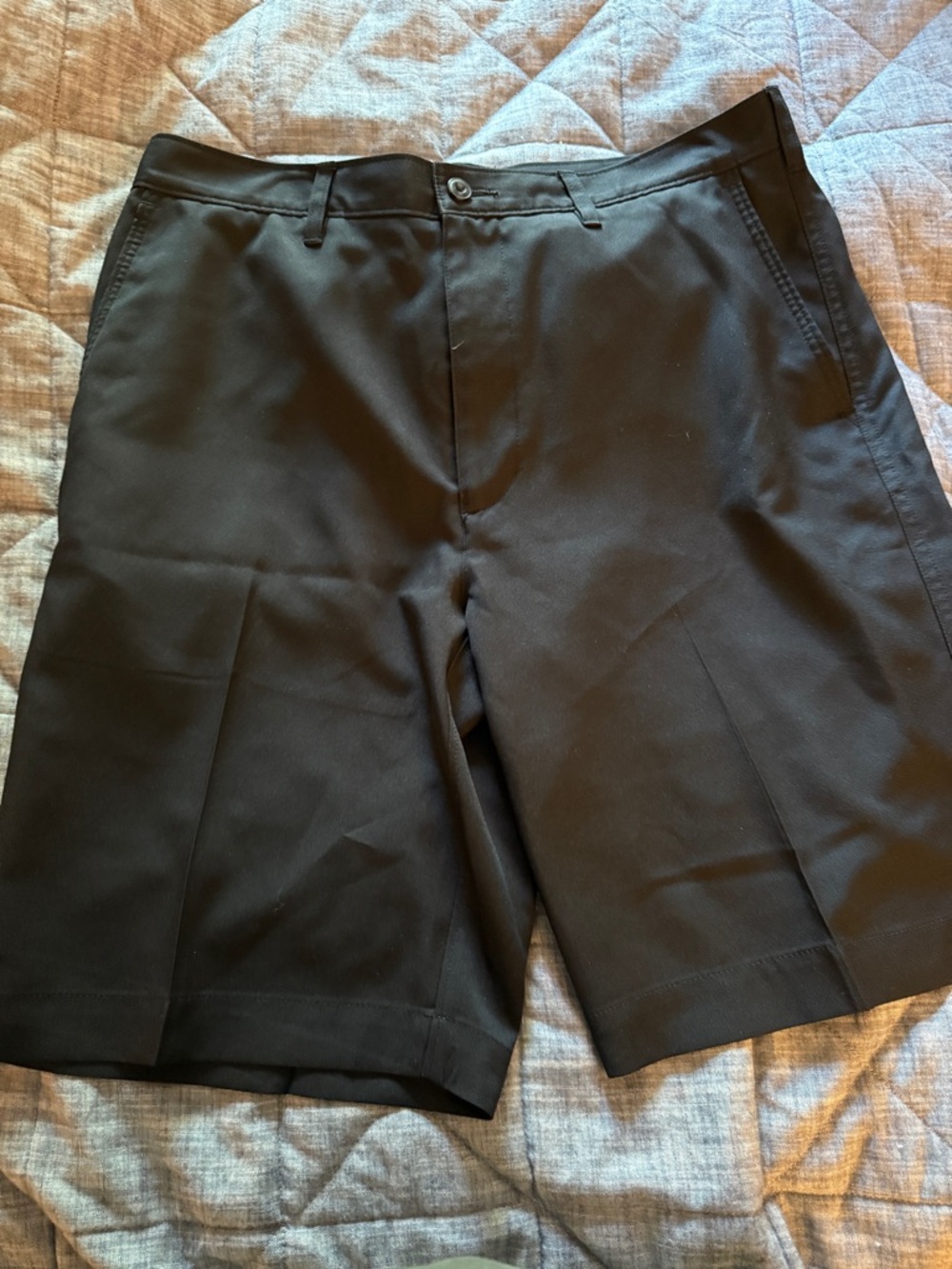 Men’s Black PGA Tour Performance Golf Shorts sz 32 Flat Front Active Sport